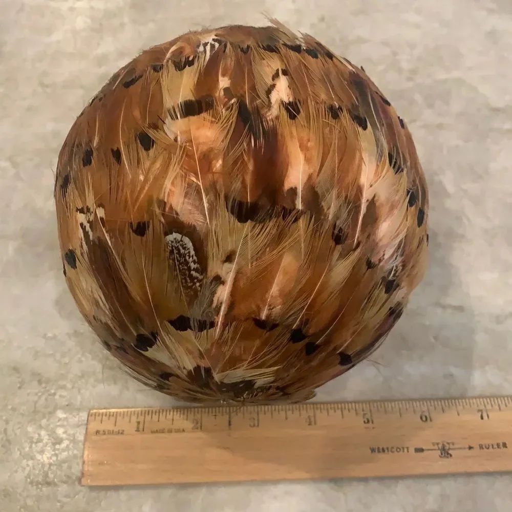 Large feathered Sphere - Picture 1 of 3